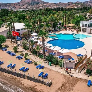 4* Otel Club Muskebi